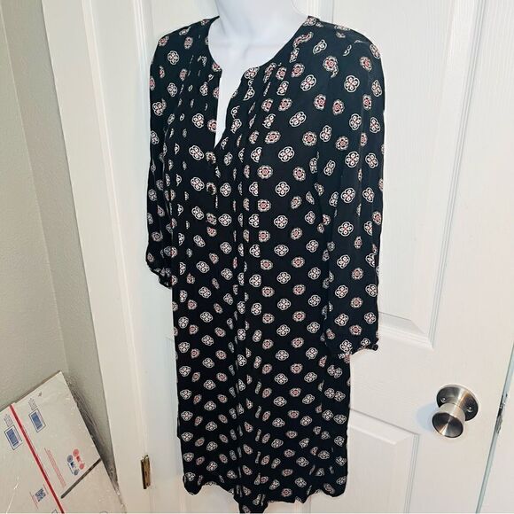 Old Navy Casual Floral Medallion Print MicroPleat front Tshirt Dress Navy XS - Picture 5 of 12